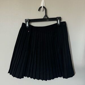Beautiful Polo Ralph Lauren pleated skirt.